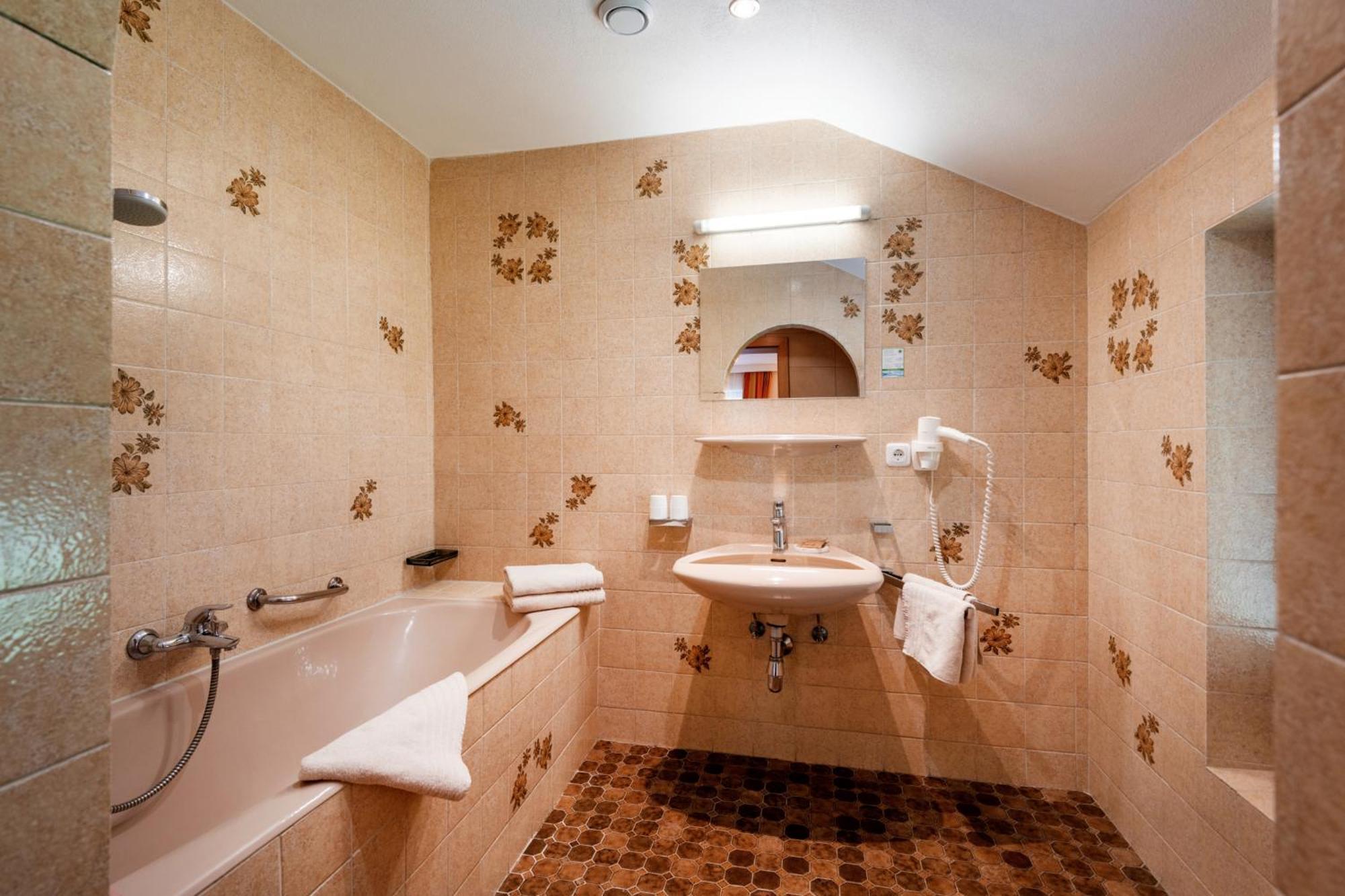 Hotel Garni Birkenhof Mayrhofen Εξωτερικό φωτογραφία
