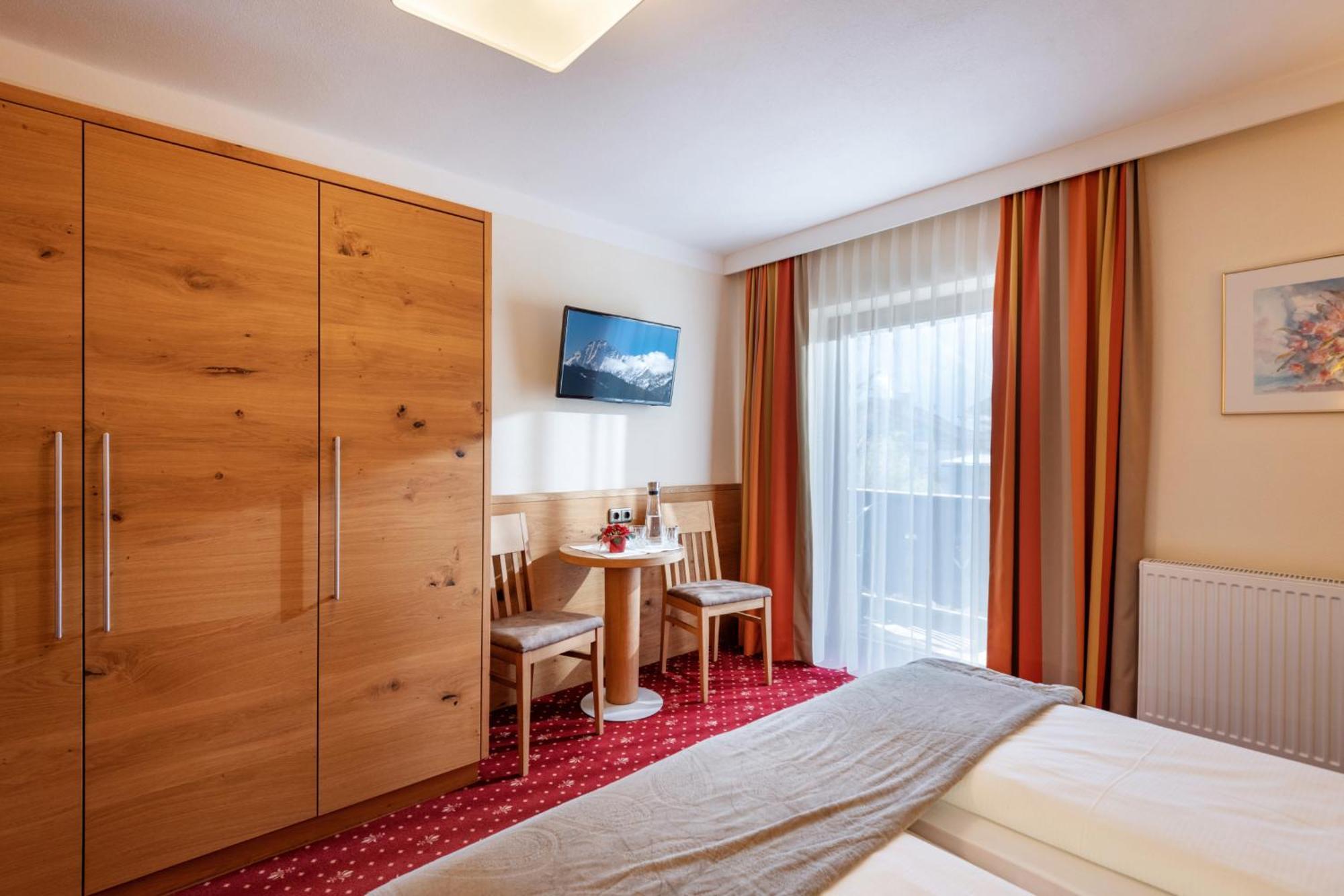 Hotel Garni Birkenhof Mayrhofen Εξωτερικό φωτογραφία